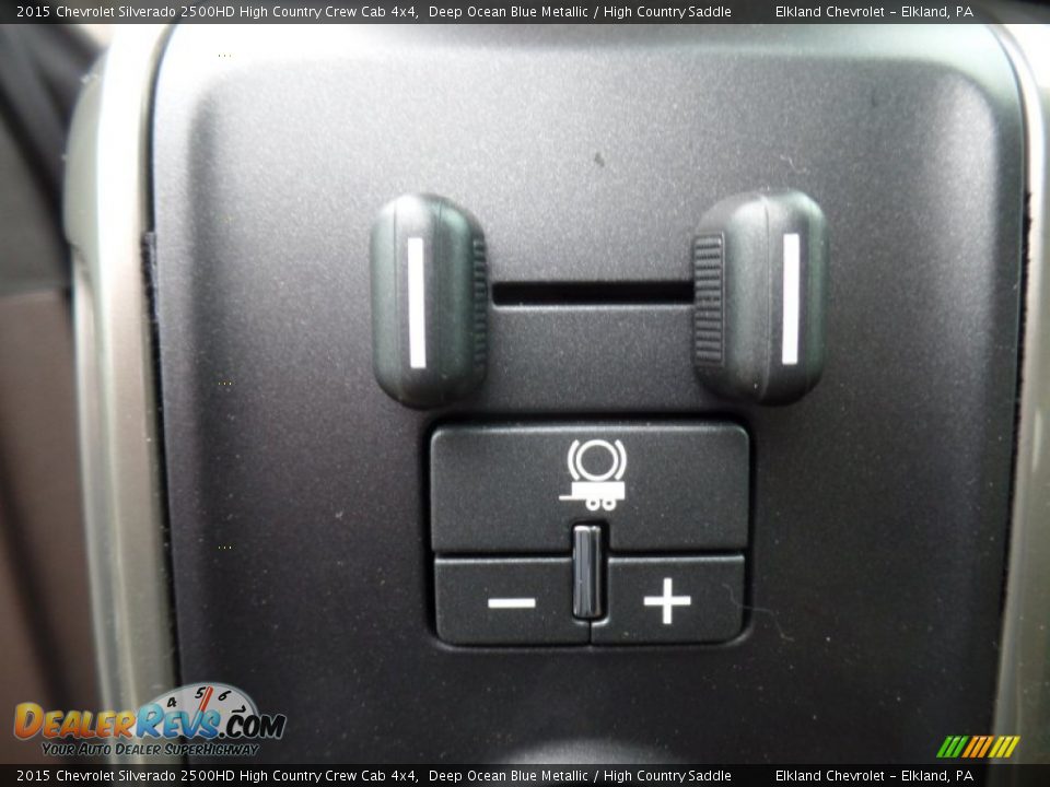 Controls of 2015 Chevrolet Silverado 2500HD High Country Crew Cab 4x4 Photo #28