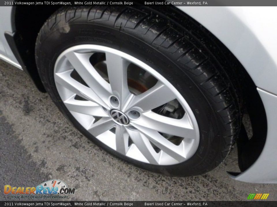 2011 Volkswagen Jetta TDI SportWagen White Gold Metallic / Cornsilk Beige Photo #9