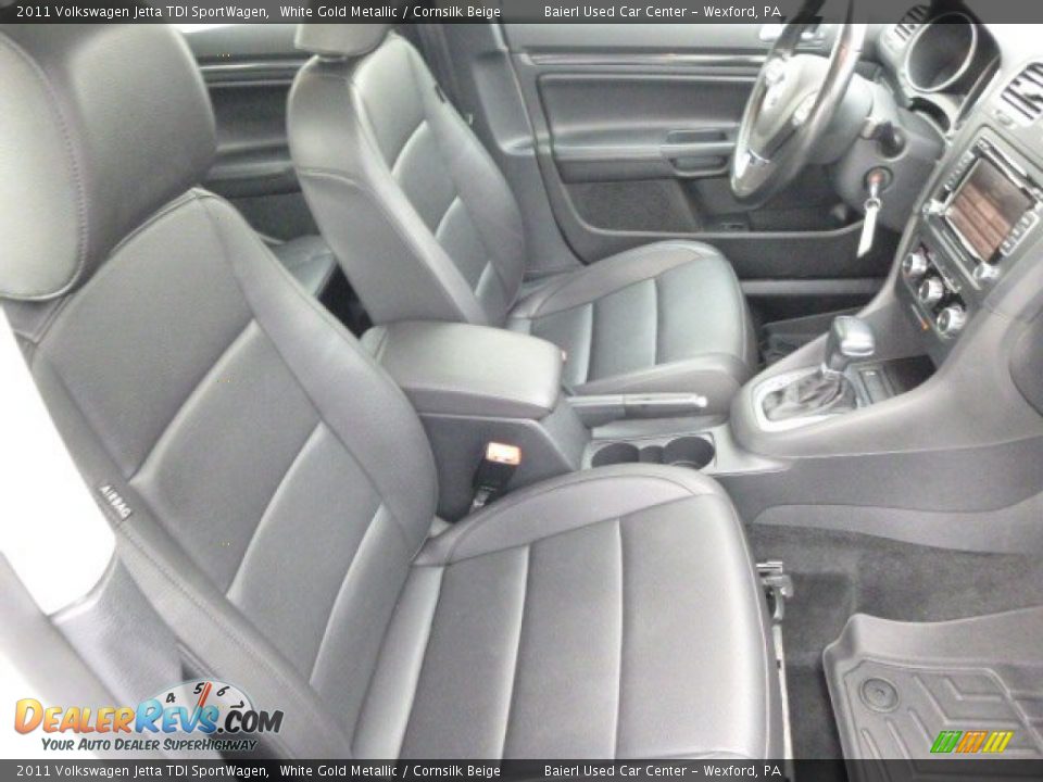 2011 Volkswagen Jetta TDI SportWagen White Gold Metallic / Cornsilk Beige Photo #10