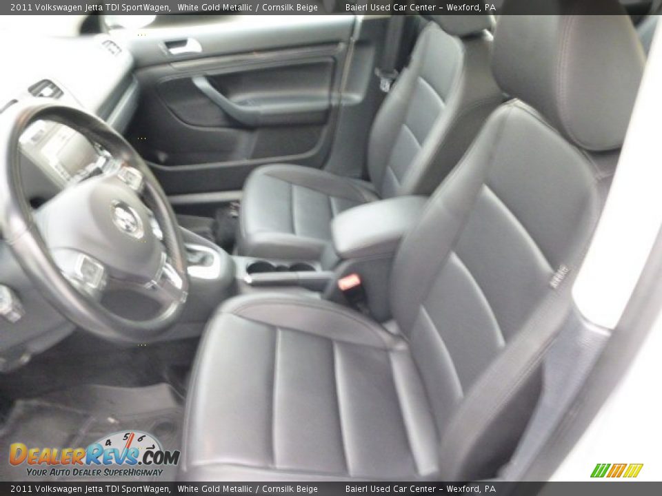 2011 Volkswagen Jetta TDI SportWagen White Gold Metallic / Cornsilk Beige Photo #13