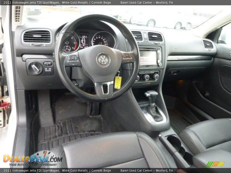 2011 Volkswagen Jetta TDI SportWagen White Gold Metallic / Cornsilk Beige Photo #15