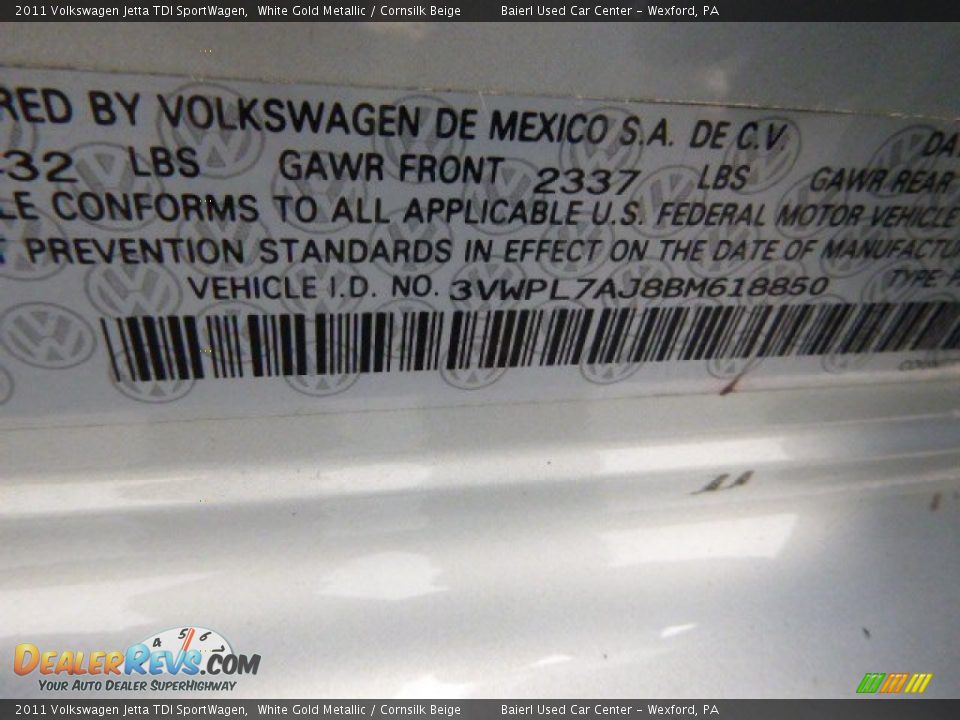 2011 Volkswagen Jetta TDI SportWagen White Gold Metallic / Cornsilk Beige Photo #19