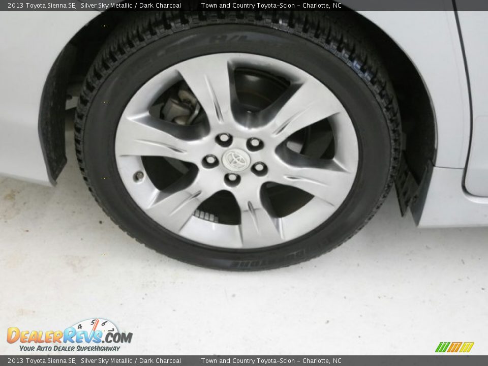 2013 Toyota Sienna SE Silver Sky Metallic / Dark Charcoal Photo #2