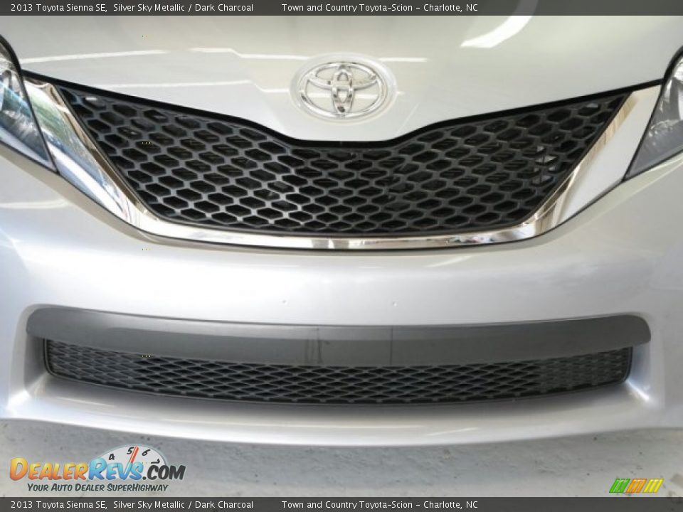 2013 Toyota Sienna SE Silver Sky Metallic / Dark Charcoal Photo #6