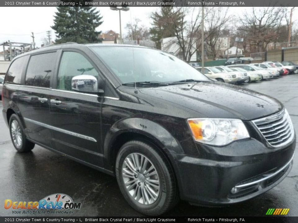 2013 Chrysler Town & Country Touring - L Brilliant Black Crystal Pearl / Black/Light Graystone Photo #1