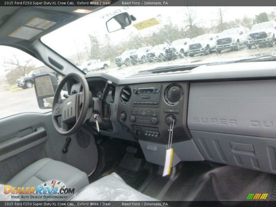 2015 Ford F250 Super Duty XL Crew Cab Oxford White / Steel Photo #13