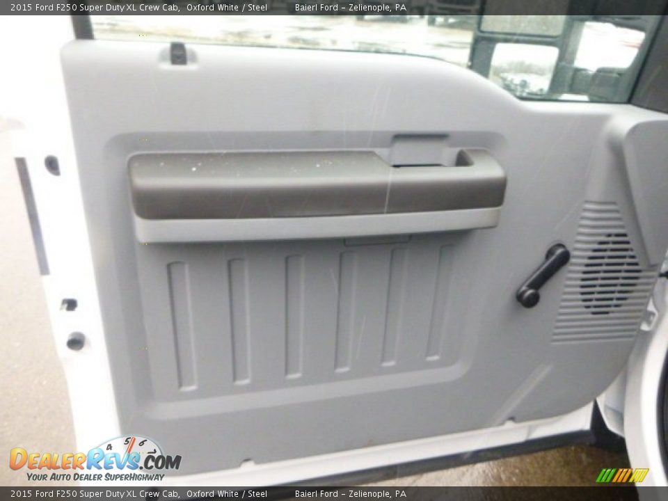 2015 Ford F250 Super Duty XL Crew Cab Oxford White / Steel Photo #16