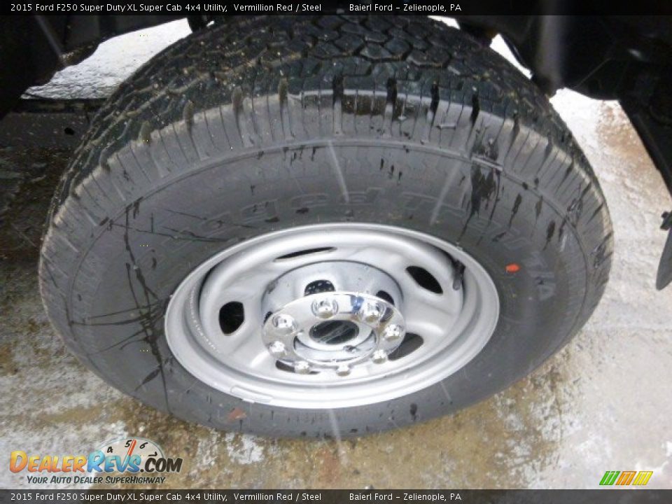 2015 Ford F250 Super Duty XL Super Cab 4x4 Utility Vermillion Red / Steel Photo #9