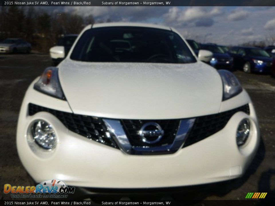 2015 Nissan Juke SV AWD Pearl White / Black/Red Photo #8