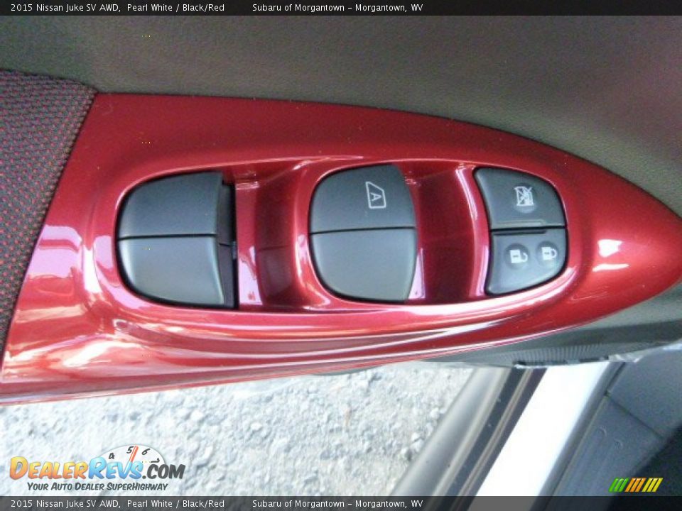 2015 Nissan Juke SV AWD Pearl White / Black/Red Photo #12