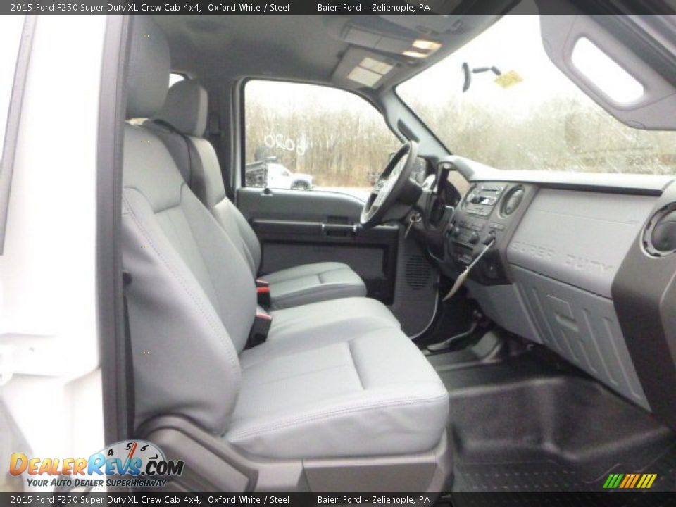 2015 Ford F250 Super Duty XL Crew Cab 4x4 Oxford White / Steel Photo #12