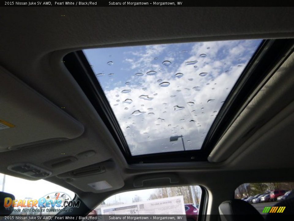 2015 Nissan Juke SV AWD Pearl White / Black/Red Photo #16