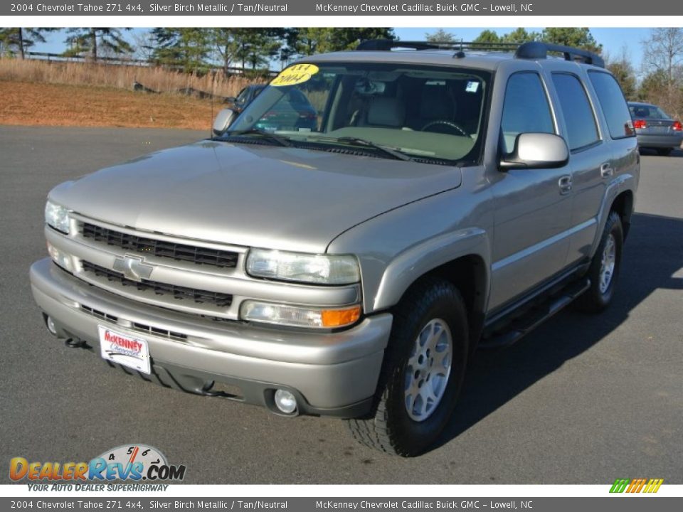 2004 Chevrolet Tahoe Z71 4x4 Silver Birch Metallic / Tan/Neutral Photo #2