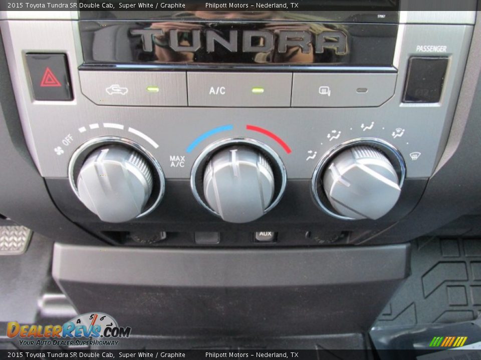2015 Toyota Tundra SR Double Cab Super White / Graphite Photo #25