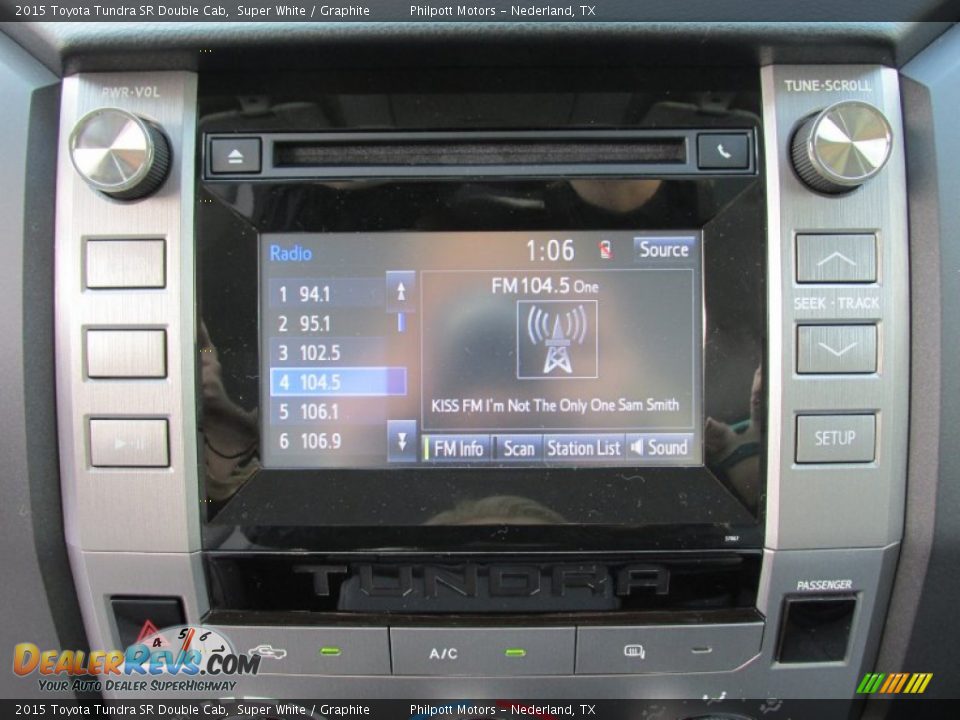 2015 Toyota Tundra SR Double Cab Super White / Graphite Photo #24