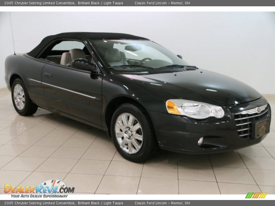2005 Chrysler Sebring Limited Convertible Brilliant Black / Light Taupe Photo #2