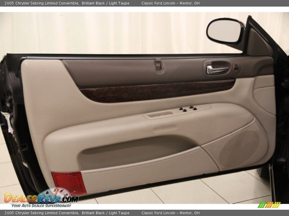 2005 Chrysler Sebring Limited Convertible Brilliant Black / Light Taupe Photo #5