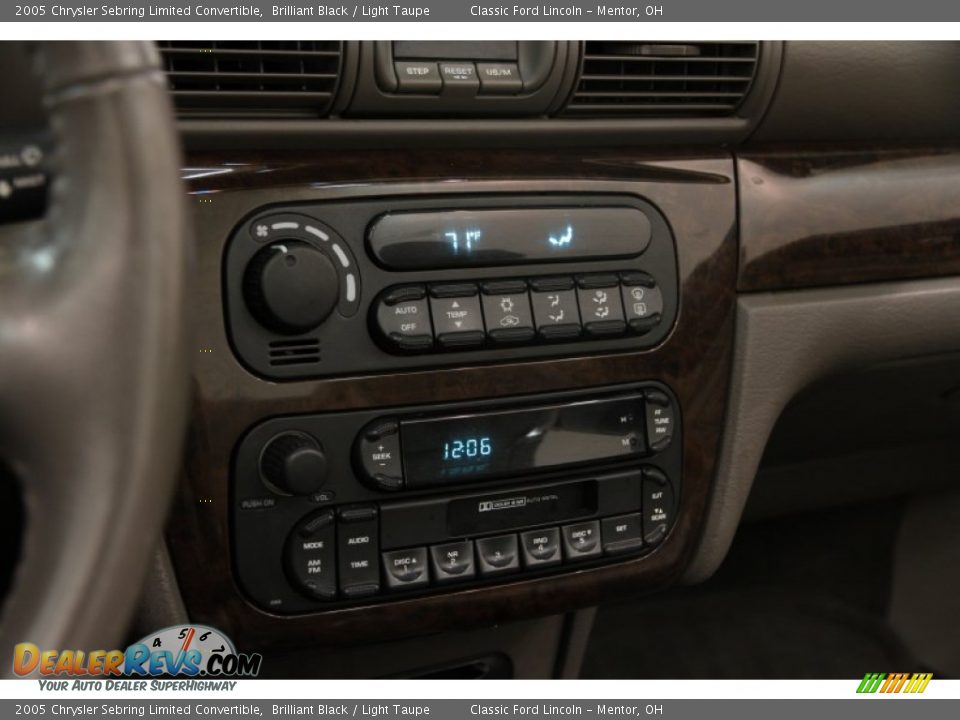 2005 Chrysler Sebring Limited Convertible Brilliant Black / Light Taupe Photo #10