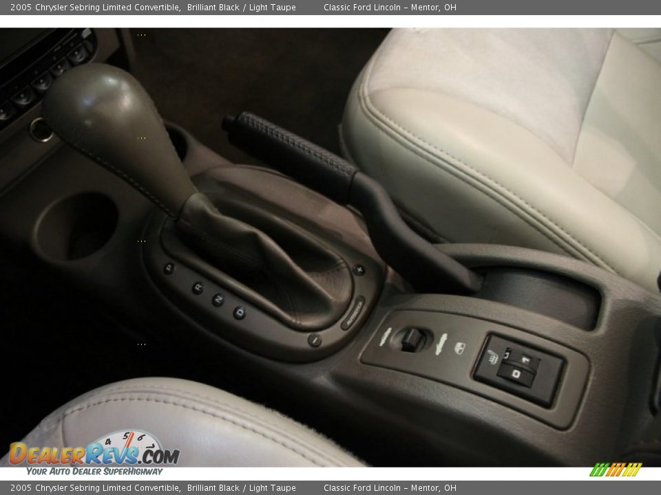2005 Chrysler Sebring Limited Convertible Brilliant Black / Light Taupe Photo #12