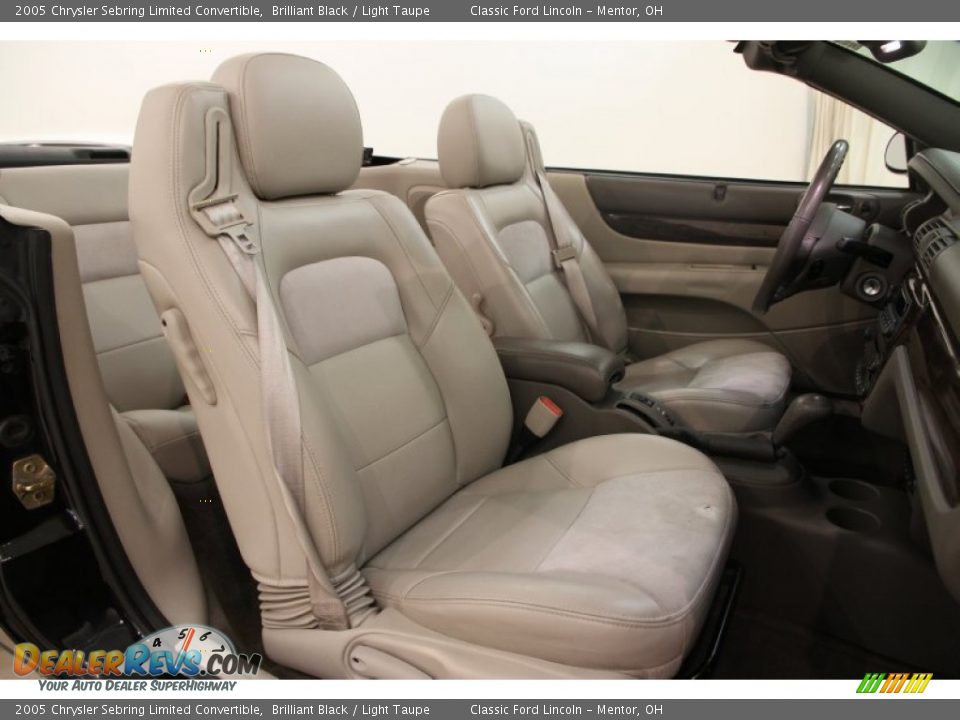 2005 Chrysler Sebring Limited Convertible Brilliant Black / Light Taupe Photo #13