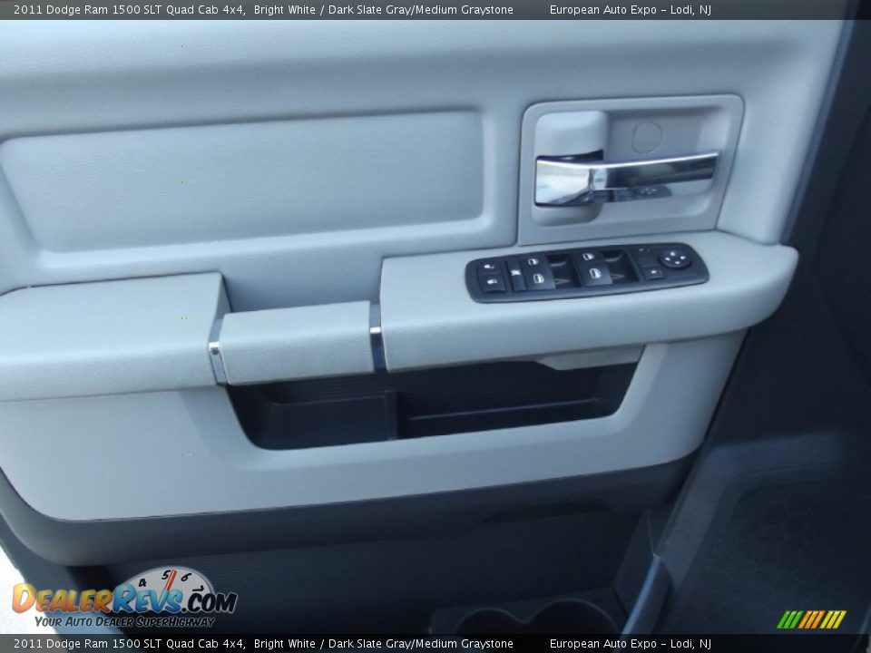 2011 Dodge Ram 1500 SLT Quad Cab 4x4 Bright White / Dark Slate Gray/Medium Graystone Photo #18
