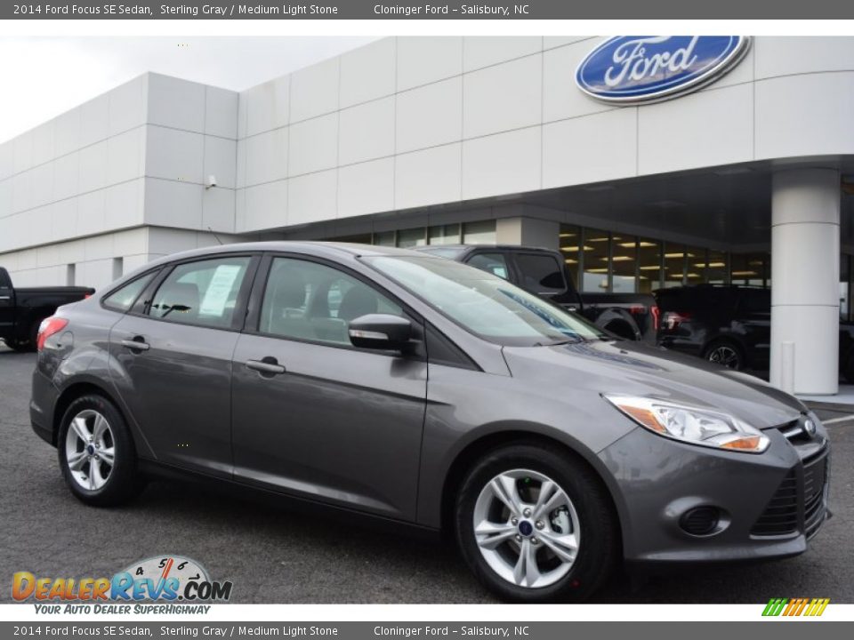 2014 Ford Focus SE Sedan Sterling Gray / Medium Light Stone Photo #1