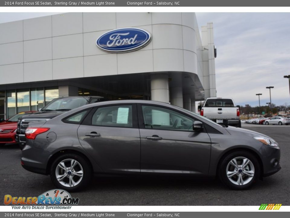 2014 Ford Focus SE Sedan Sterling Gray / Medium Light Stone Photo #2