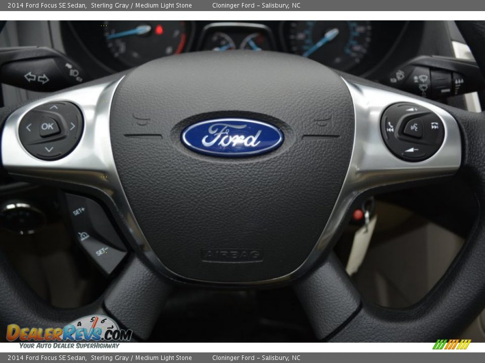 2014 Ford Focus SE Sedan Sterling Gray / Medium Light Stone Photo #17