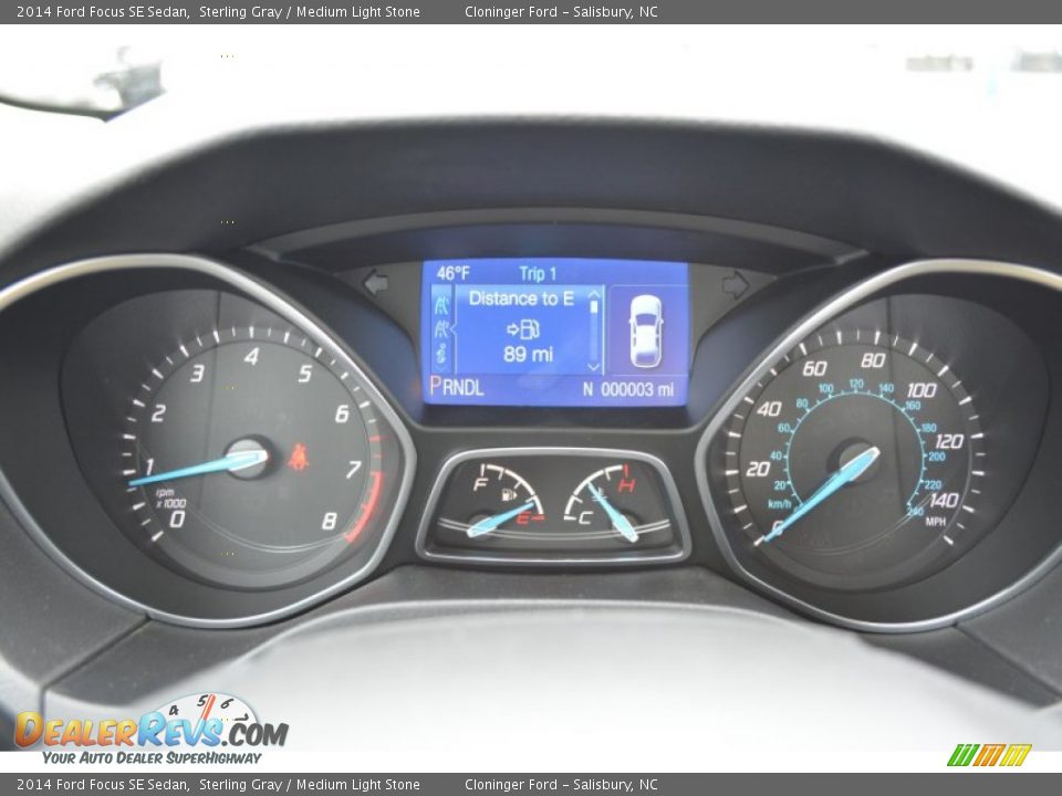 2014 Ford Focus SE Sedan Sterling Gray / Medium Light Stone Photo #18