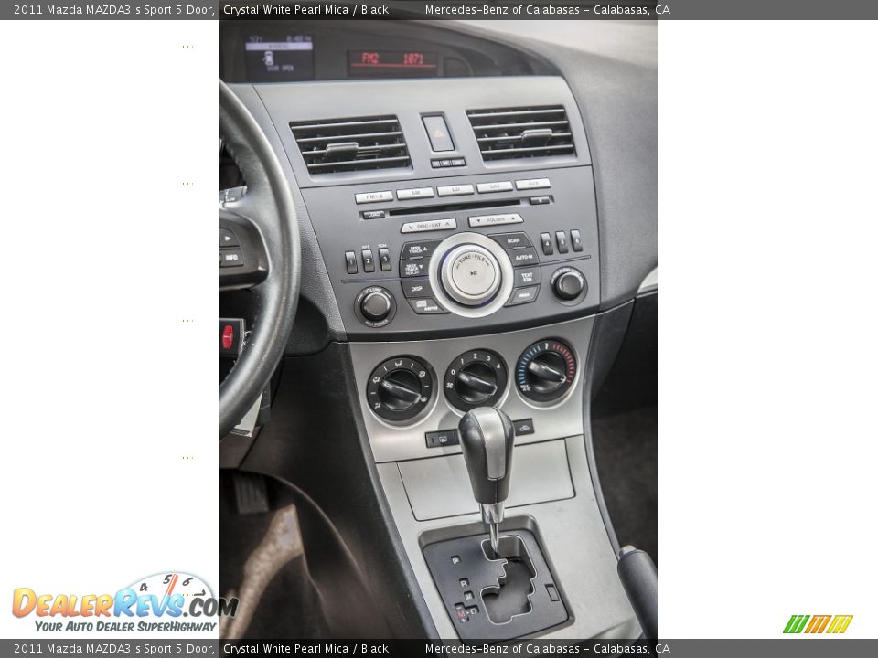 Controls of 2011 Mazda MAZDA3 s Sport 5 Door Photo #5