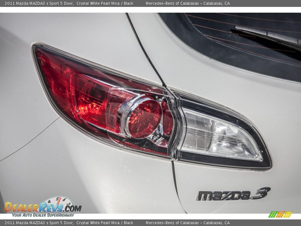 2011 Mazda MAZDA3 s Sport 5 Door Crystal White Pearl Mica / Black Photo #28