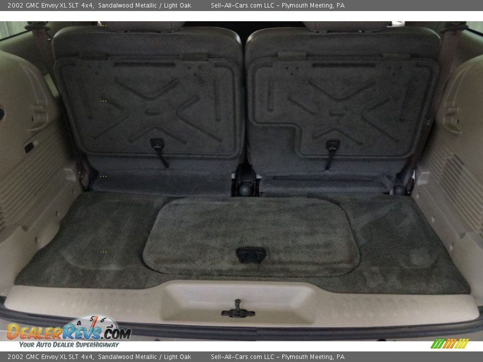 2002 GMC Envoy XL SLT 4x4 Sandalwood Metallic / Light Oak Photo #18