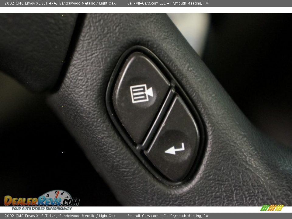 2002 GMC Envoy XL SLT 4x4 Sandalwood Metallic / Light Oak Photo #28