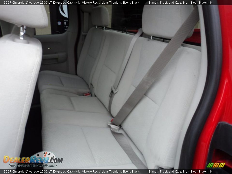 2007 Chevrolet Silverado 1500 LT Extended Cab 4x4 Victory Red / Light Titanium/Ebony Black Photo #7