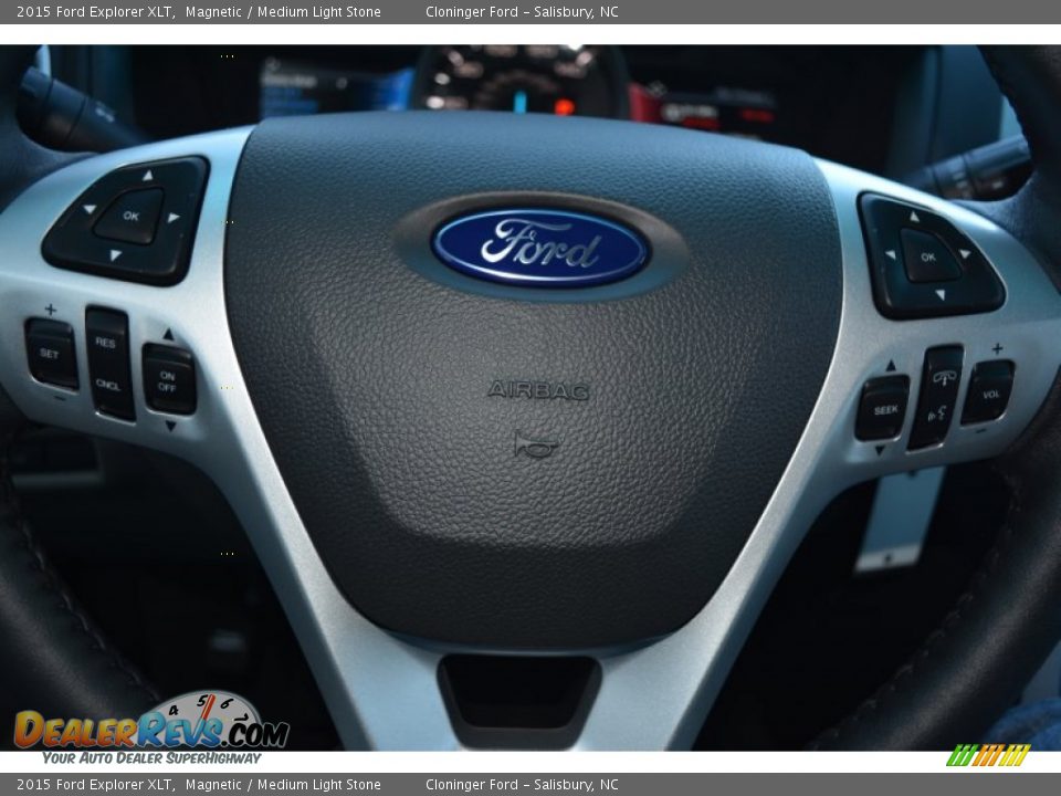 2015 Ford Explorer XLT Magnetic / Medium Light Stone Photo #22