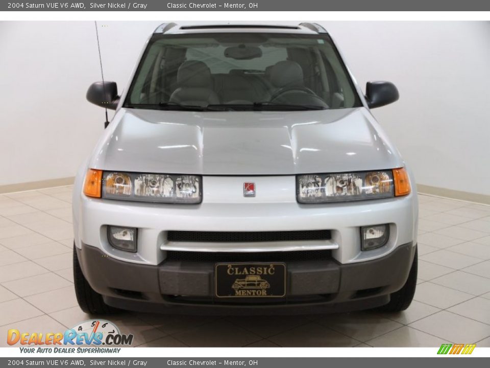2004 Saturn VUE V6 AWD Silver Nickel / Gray Photo #2
