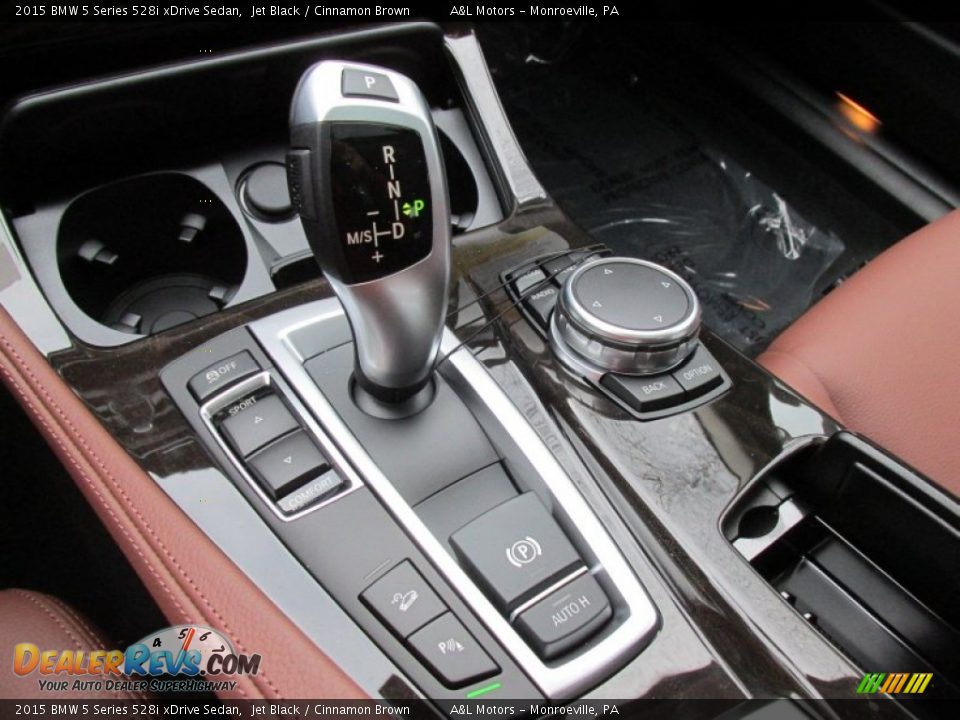 2015 BMW 5 Series 528i xDrive Sedan Jet Black / Cinnamon Brown Photo #17