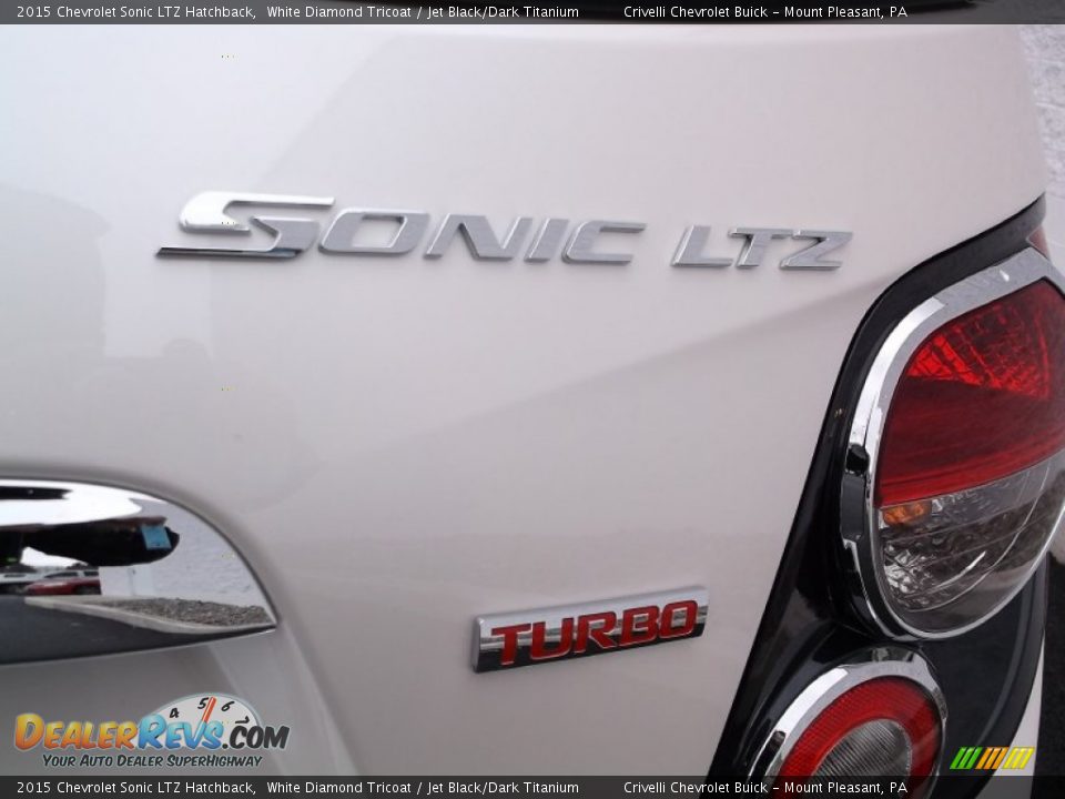 2015 Chevrolet Sonic LTZ Hatchback White Diamond Tricoat / Jet Black/Dark Titanium Photo #8