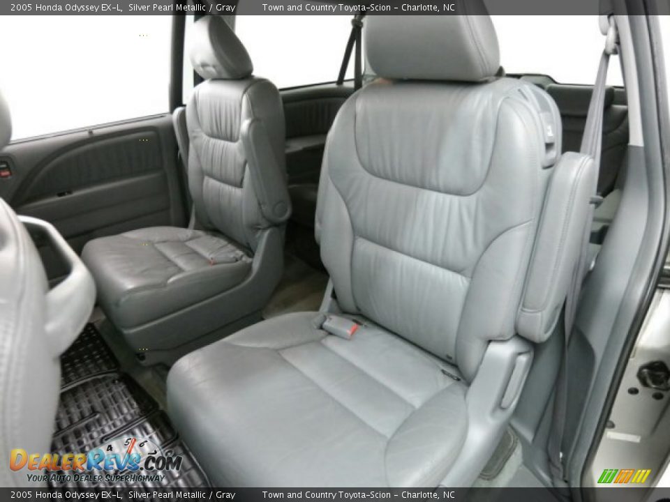 2005 Honda Odyssey EX-L Silver Pearl Metallic / Gray Photo #23