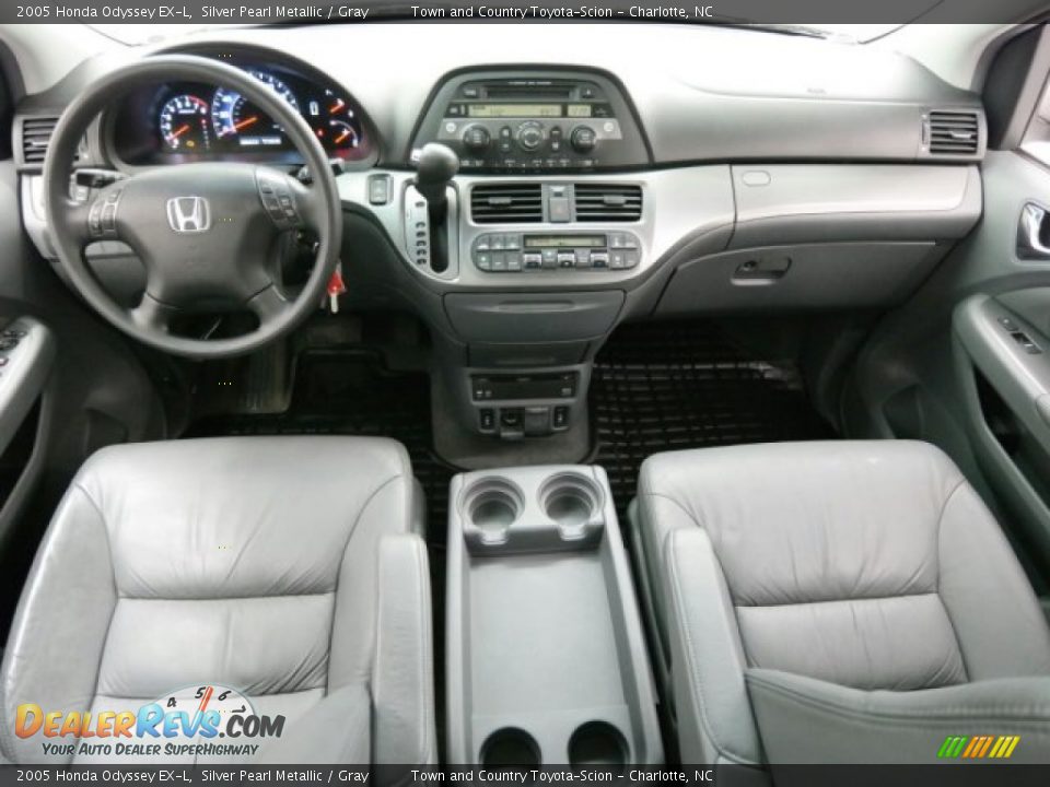 2005 Honda Odyssey EX-L Silver Pearl Metallic / Gray Photo #28