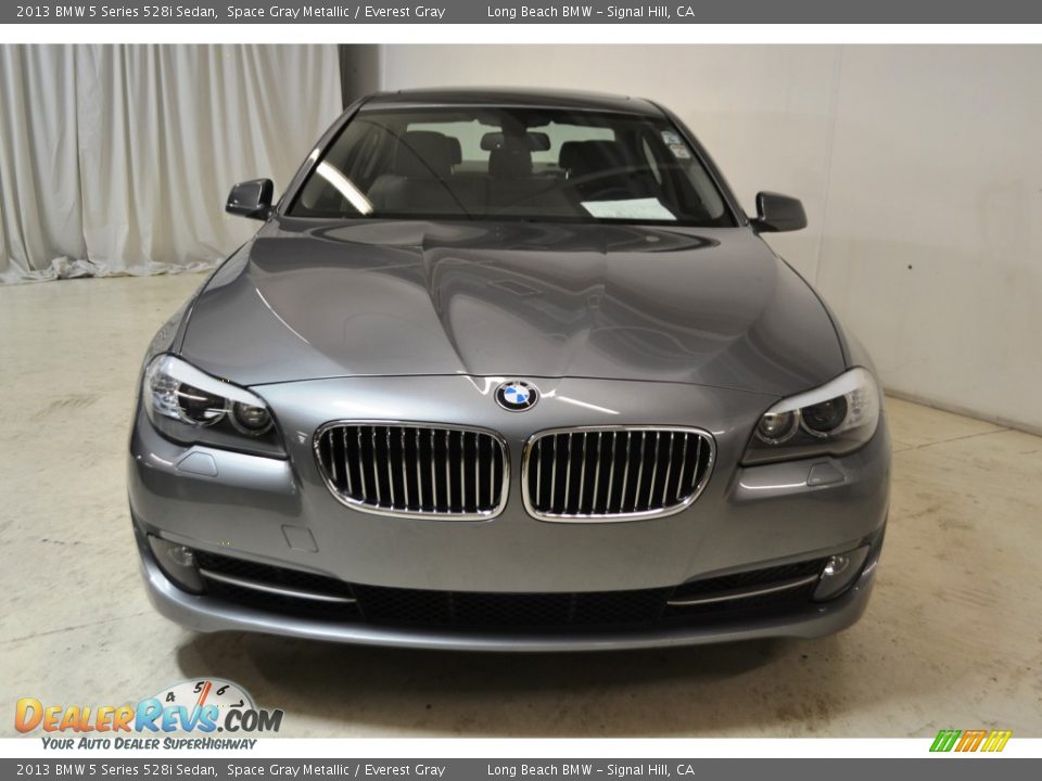 2013 BMW 5 Series 528i Sedan Space Gray Metallic / Everest Gray Photo #4