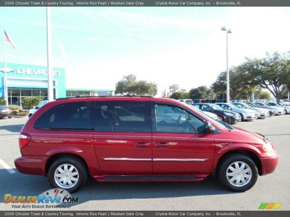 2006 Chrysler Town & Country Touring Inferno Red Pearl / Medium Slate Gray Photo #11