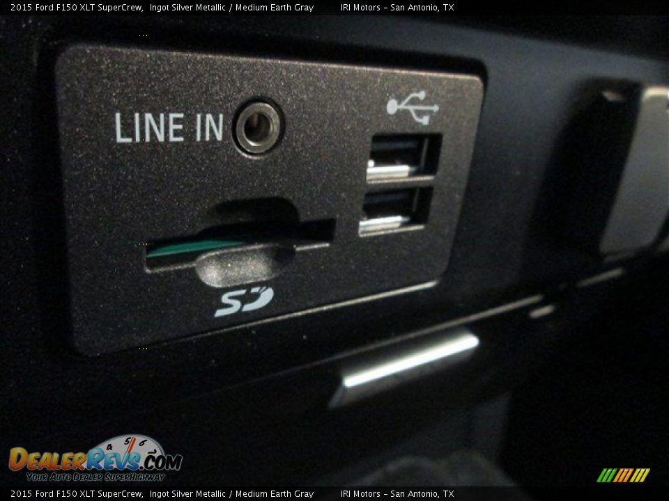 2015 Ford F150 XLT SuperCrew Ingot Silver Metallic / Medium Earth Gray Photo #17