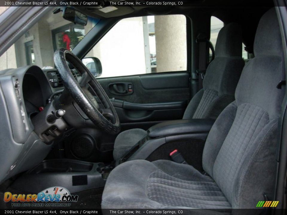 2001 Chevrolet Blazer LS 4x4 Onyx Black / Graphite Photo #9
