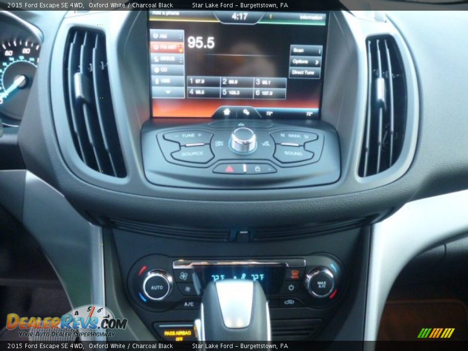 2015 Ford Escape SE 4WD Oxford White / Charcoal Black Photo #18