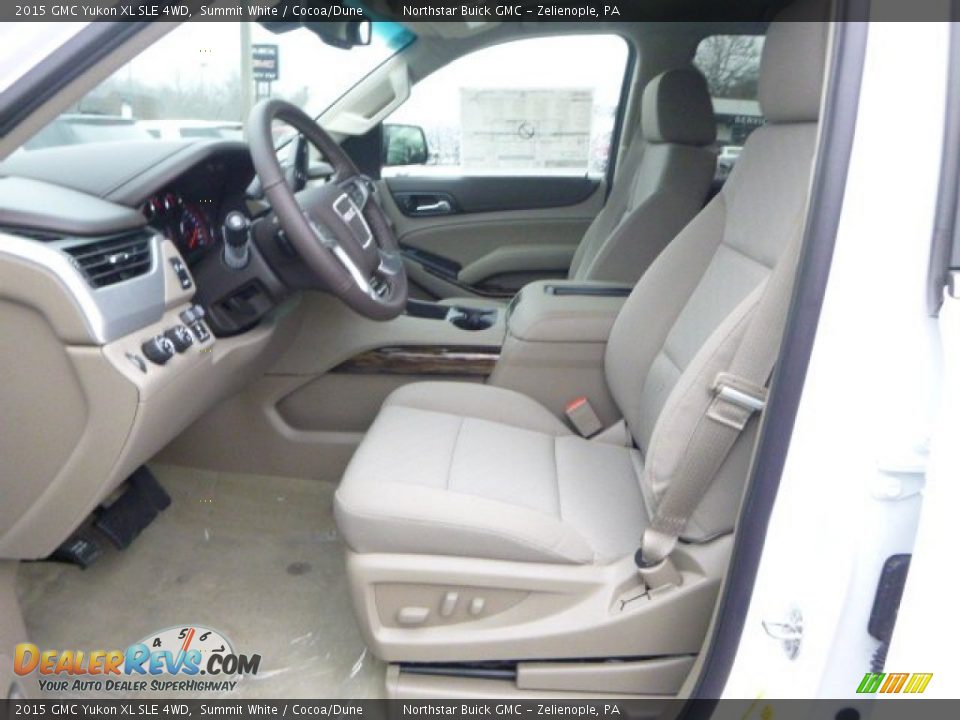 Front Seat of 2015 GMC Yukon XL SLE 4WD Photo #18