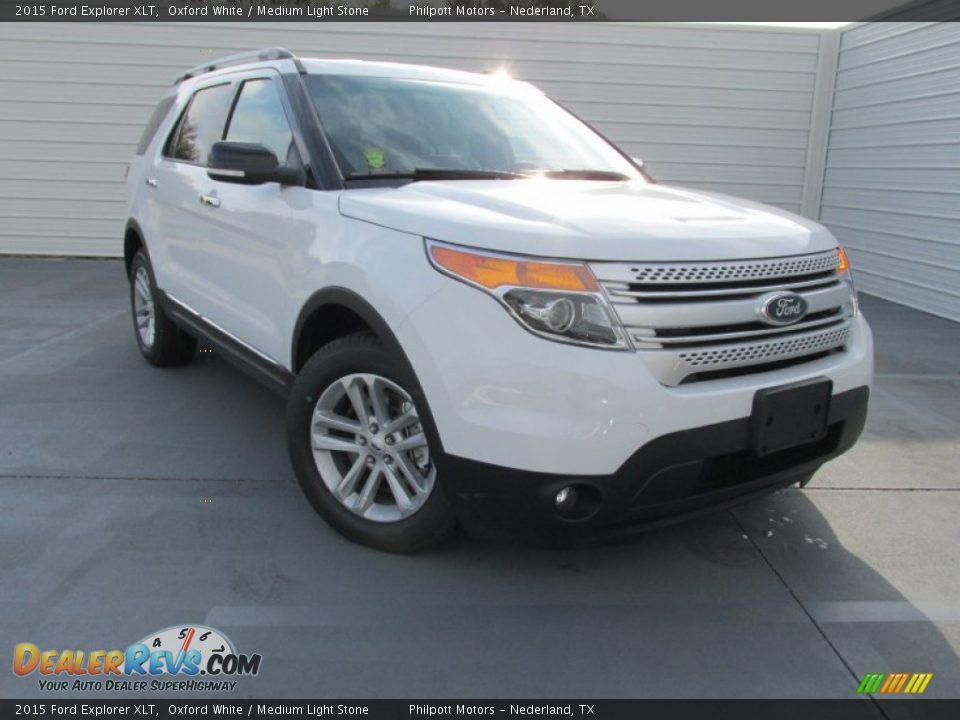 2015 Ford Explorer XLT Oxford White / Medium Light Stone Photo #1