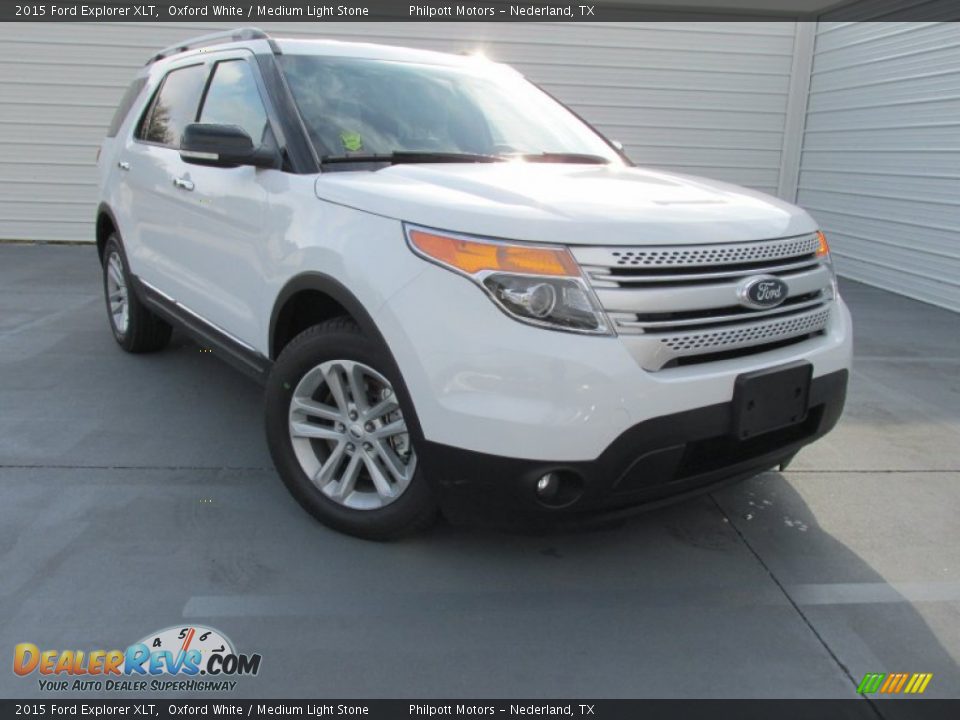 2015 Ford Explorer XLT Oxford White / Medium Light Stone Photo #2