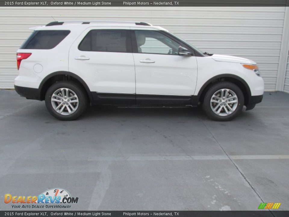 2015 Ford Explorer XLT Oxford White / Medium Light Stone Photo #3