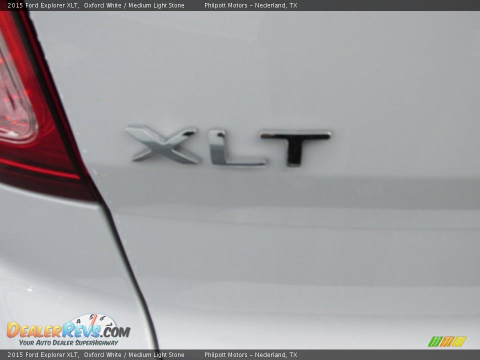 2015 Ford Explorer XLT Oxford White / Medium Light Stone Photo #13